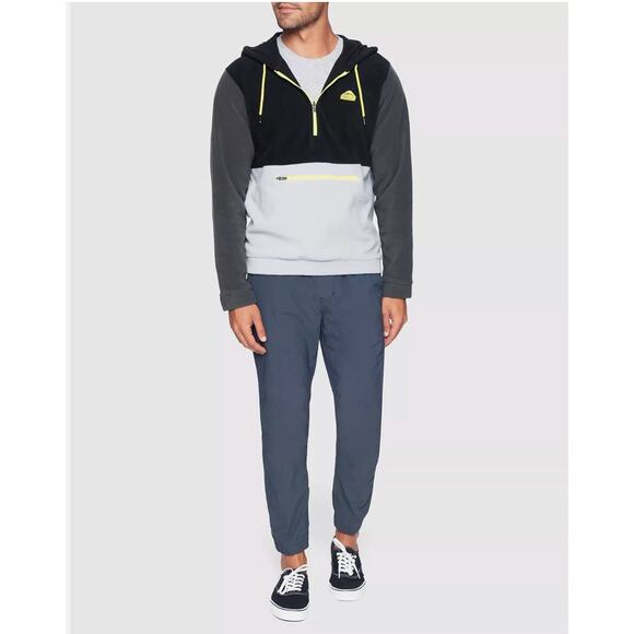 Hurley Men's Summit Long Sleeve Windchill 1/4 Zip Sweatshirt Medium Medium NWT - Picture 4 of 5